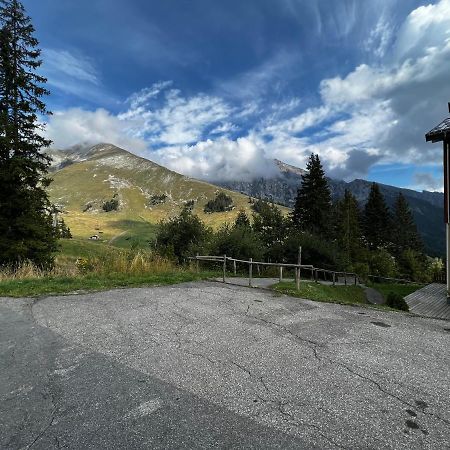 Appartement La Clusaz Avec Terrasse Sur Les Pistes De Ski Manigod Exteriör bild