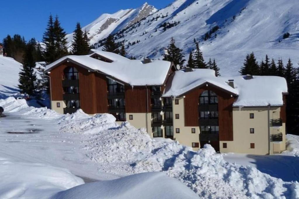 Appartement La Clusaz Avec Terrasse Sur Les Pistes De Ski Manigod Exteriör bild