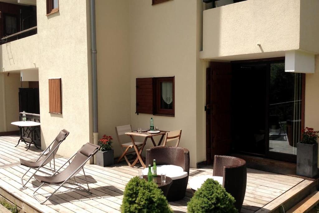 Appartement La Clusaz Avec Terrasse Sur Les Pistes De Ski Manigod Exteriör bild