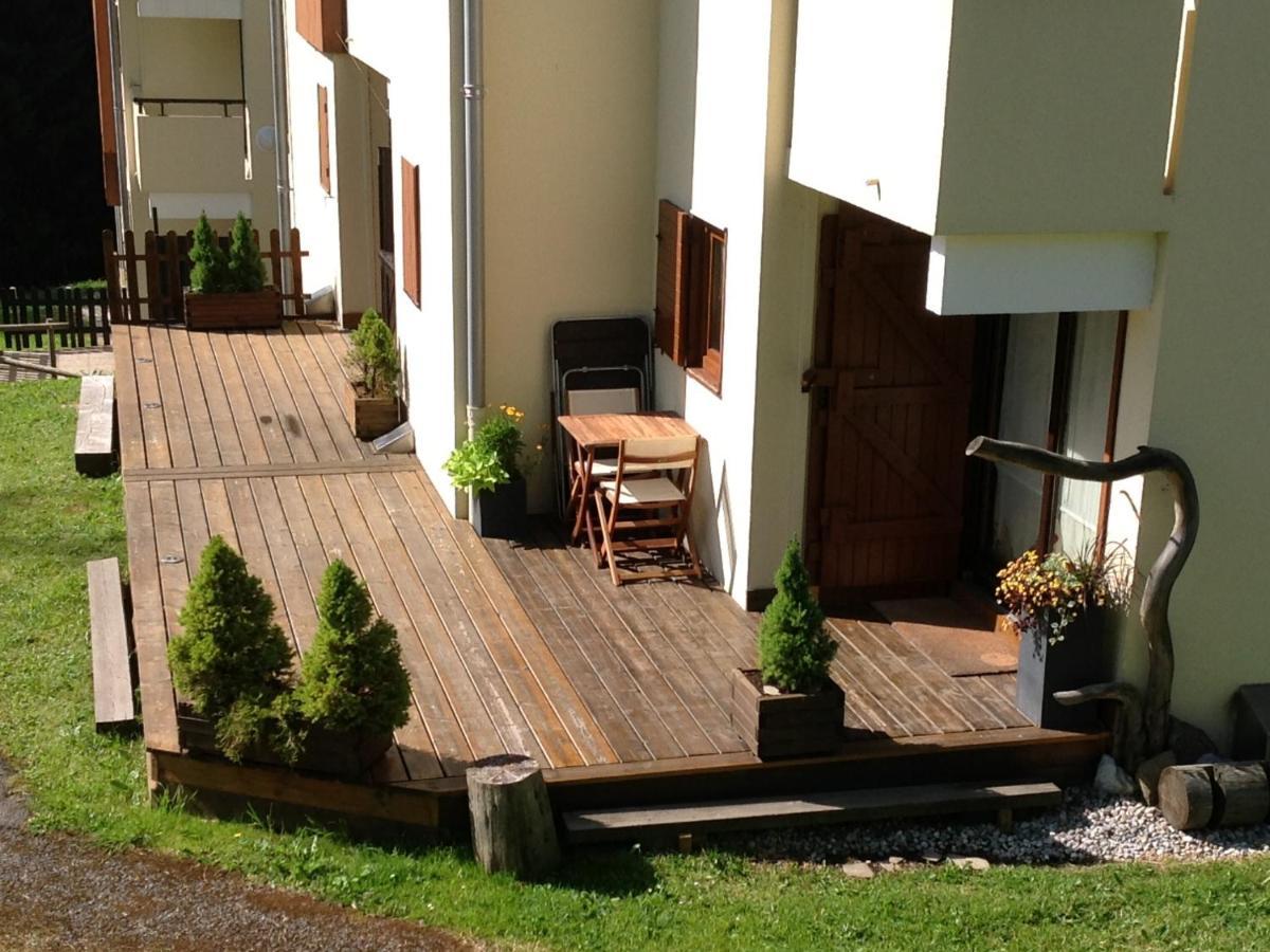 Appartement La Clusaz Avec Terrasse Sur Les Pistes De Ski Manigod Exteriör bild